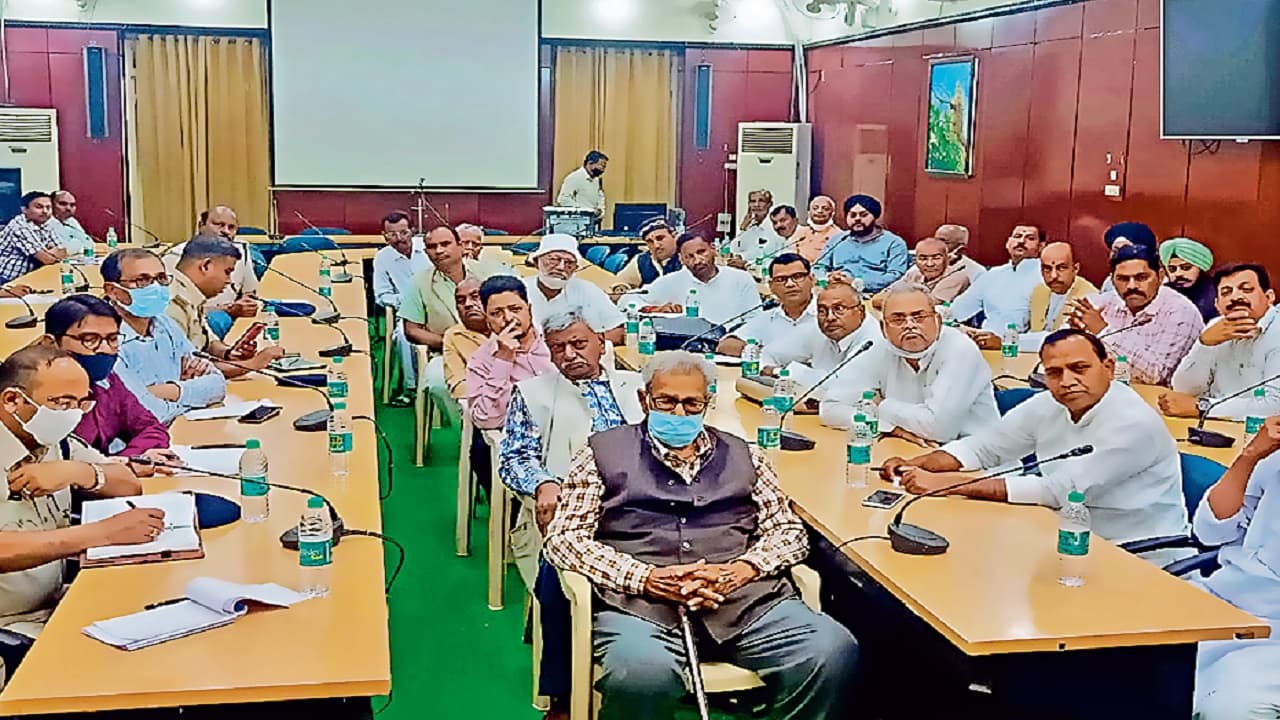 Bihar News: शराब माफियाओं पर अंकुश लगायेंगे आठ एंटी लिकर फोर्स विवादित स्थलों को किया गया चिह्नित