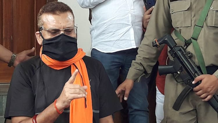 गुप्तेश्वर पांडेय के वीडियो पर मचा बवाल, इंडियन पुलिस फाउंडेशन ने की कार्रवाई की मांग