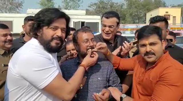 1.51 करोड़ में बिका फिल्म ‘मेरा भारत महान’ का सेटेलाइट राइट, बोले रवि किशन- सड़क, सिनेमा और संसद से परिवर्तन