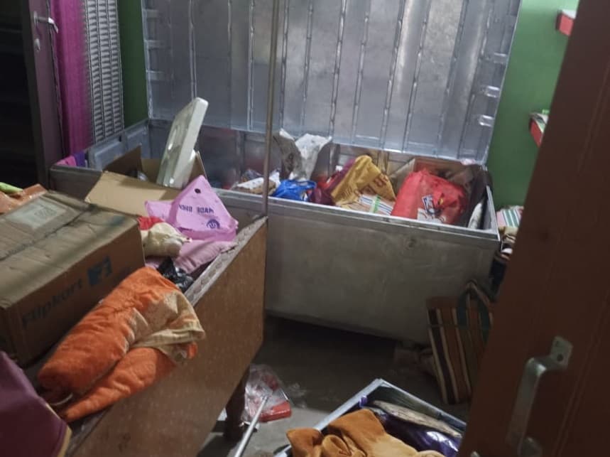 अररिया में भीषण डकैती, व्यवसायी को घर में बंधन बना ले गये लाखों के आभूषण