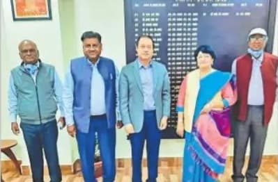 Corona Vaccine in Bihar : वैक्सीन नहीं लेनेवाले ग्रामीण चिकित्सकों पर होगी कार्रवाई, प्रैक्टिस पर लगेगी राेक