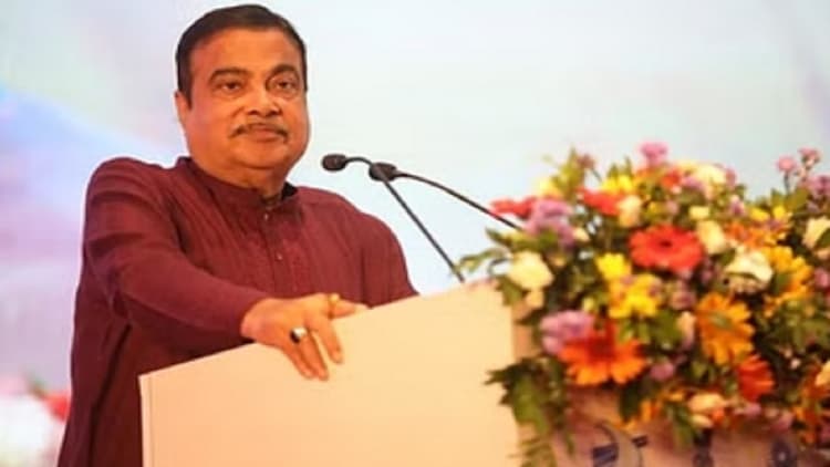 बलिया में नितिन गडकरी ने किया ग्रीनफील्ड एक्सप्रेस-वे का शिलान्यास, बोले-2024 तक अमेरिका जैसी होगी UP की सड़कें