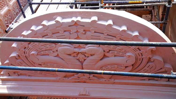 Ram Mandir: अयोध्या में राम मंदिर की नई तस्वीरें जारी, जानें कितना बनकर हुआ तैयार, यहां देखें लेटेस्ट फोटो