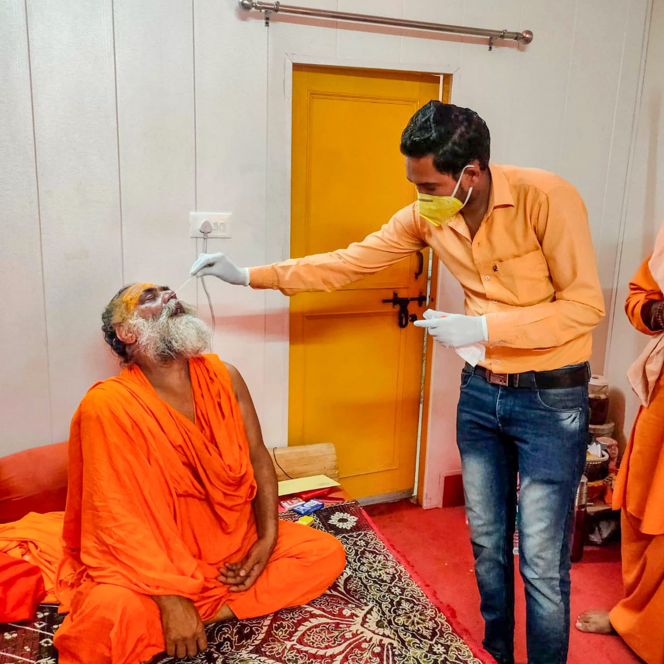 Haridwar Mahakumbh : हवा या जमीन से ज्यादा गंगा के बहते पानी से कोरोना संक्रमण फैलने का खतरा, वैज्ञानिकों ने दी बड़े खतरे की चेतावनी