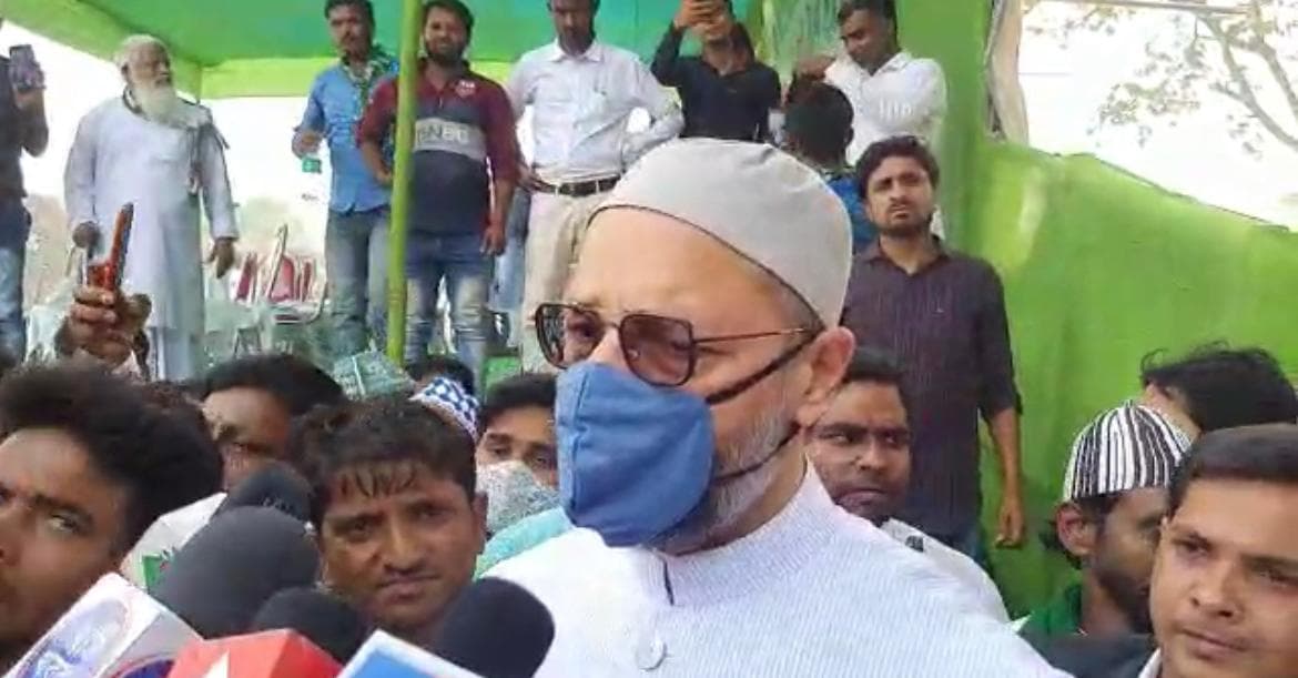 बंगाल में लोगों को डराकर मांगा जा रहा है वोट, उत्तर दिनाजपुर में बोले AIMIM चीफ असदुद्दीन ओवैसी बंगाल में लोगों को डराकर मांगा जा रहा है वोट, उत्तर दिनाजपुर में बोले AIMIM चीफ असदुद्दीन ओवैसी