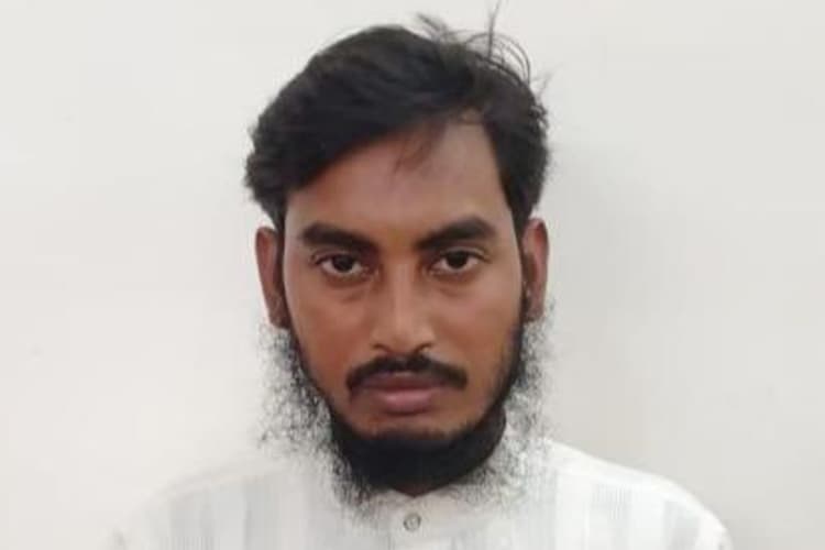 अमित शाह की बंगाल यात्रा से पहले मुर्शिदाबाद से फिर अलकायदा का संदिग्ध आतंकी गिरफ्तार, भाजपा ने ममता पर साधा निशाना