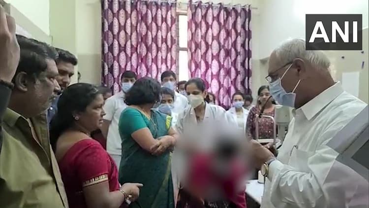 Acid Attack: लड़की ने शादी से किया इनकार तो सिरफिरे आशिक ने चेहरे पर फेंका तेजाब, अस्पताल में भर्ती