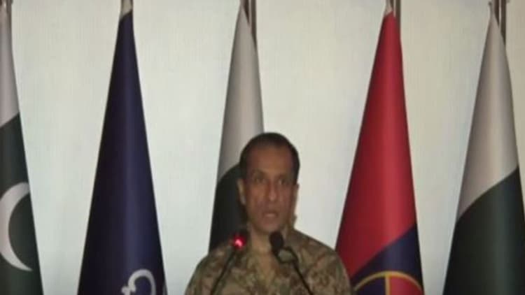 कंगाली के बावजूद पाकिस्तान दे रहा गीदड़भभकी, कहा- भारत की सरजमीं पर करेंगे जंग