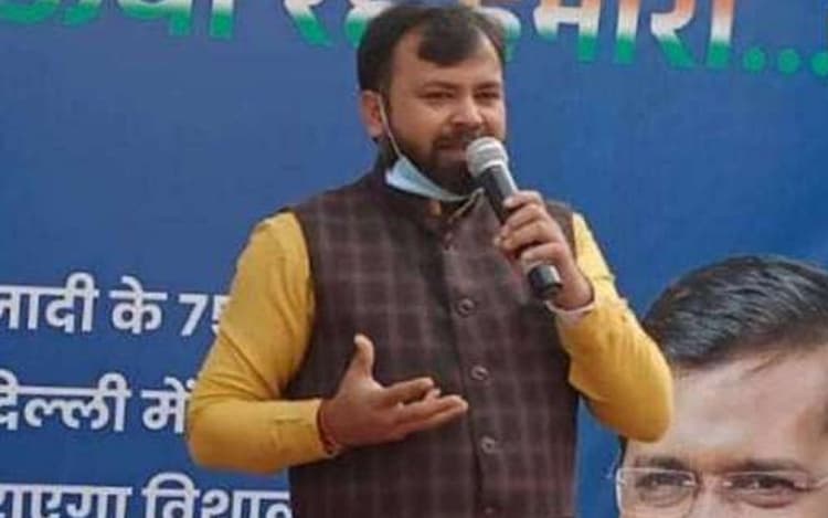 MCD Election: AAP विधायक के करीबी पर लगा चुनाव टिकट के बदले रिश्वत लेने का आरोप, गिरफ्तार