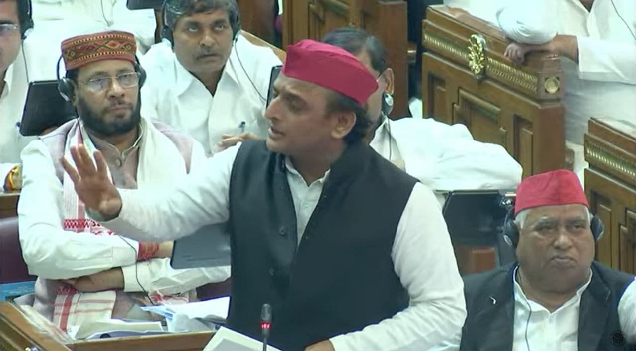 अखिलेश यादव ने कन्नौज में गोबर गैस प्लांट की जगह मांगा परफ्यूमरी पार्क, बजट के ऐलान पर उठाए तीखे सवाल