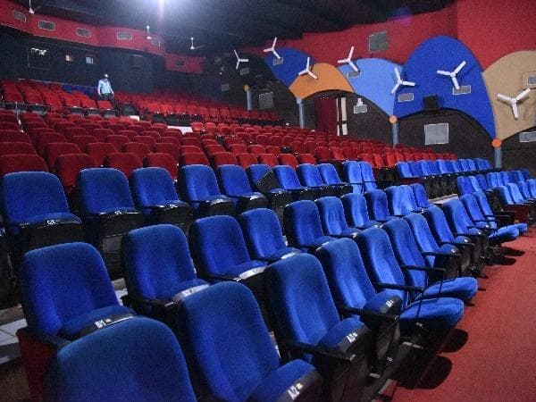 31 मार्च तक सिलीगुड़ी के सभी पार्क व सिनेमाघर किये गये बंद