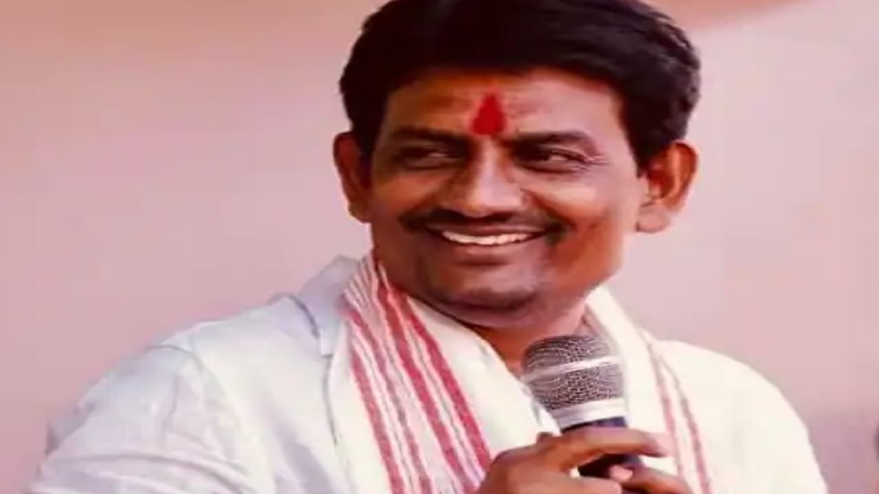 Gujarat Election 2022: ओबीसी आंदोलन के जरिए चर्चा में आए अल्पेश ठाकोर का जानिए क्या है राजनीतिक भविष्य? Gujarat Election 2022: ओबीसी आंदोलन के जरिए चर्चा में आए अल्पेश ठाकोर का जानिए क्या है राजनीतिक भविष्य?