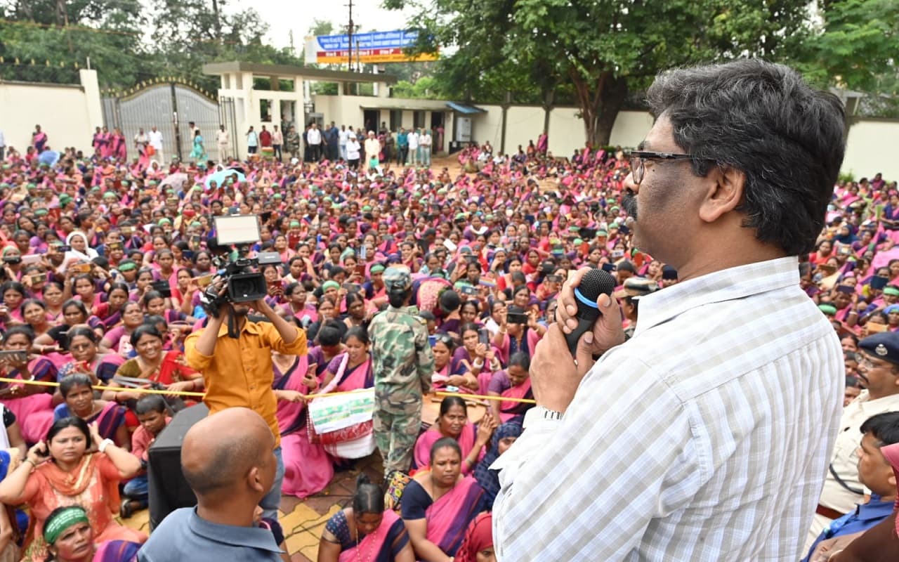 झारखंड की आंगनबाड़ी सेविका एवं सहायिकाओं को बोनस देने की तैयारी, सीएम हेमंत सोरेन ने दिया ये भरोसा