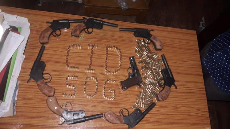 कोलकाता में चुनाव से पहले झारखंड से बस में लाया जा रहा था तबाही का सामान