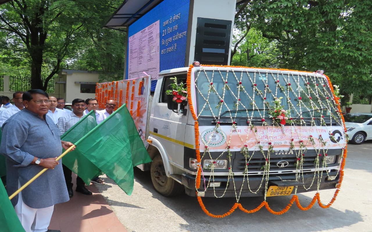 झारखंड में शत-प्रतिशत जन्म-मृत्यु रजिस्ट्रेशन प्राप्त करने का लक्ष्य, एक महीने तक चलेगा अभियान झारखंड में शत-प्रतिशत जन्म-मृत्यु रजिस्ट्रेशन प्राप्त करने का लक्ष्य, एक महीने तक चलेगा अभियान