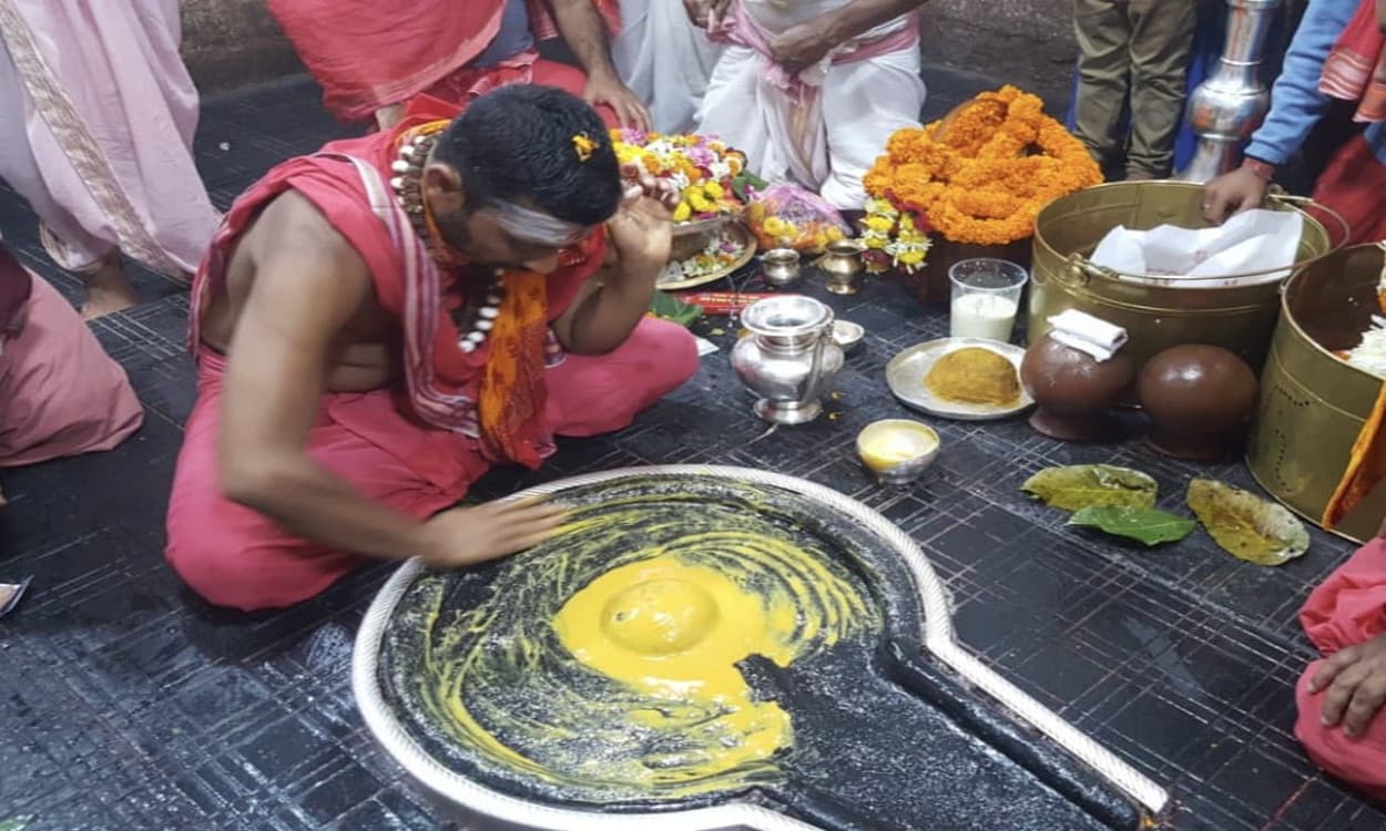 Sawan 2020 : सावन महीने के 21वें दिन बाबा बैद्यनाथ की षोडशोपचार विधि से हुई पूजा