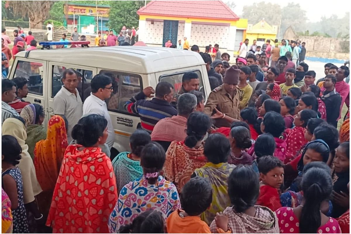 बांकुड़ा में भाजपा नेता का फंदे से लटकता शव बरामद, पुलिस की गाड़ी के सामने लेटी विधायक, प्रदर्शन जारी