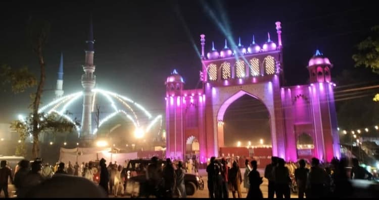 Urs E Razvi 2022: उर्स-ए-रजवी में महिलाओं के आने पर पाबंदी, जायरीन की मदद को हेल्पलाइन जारी