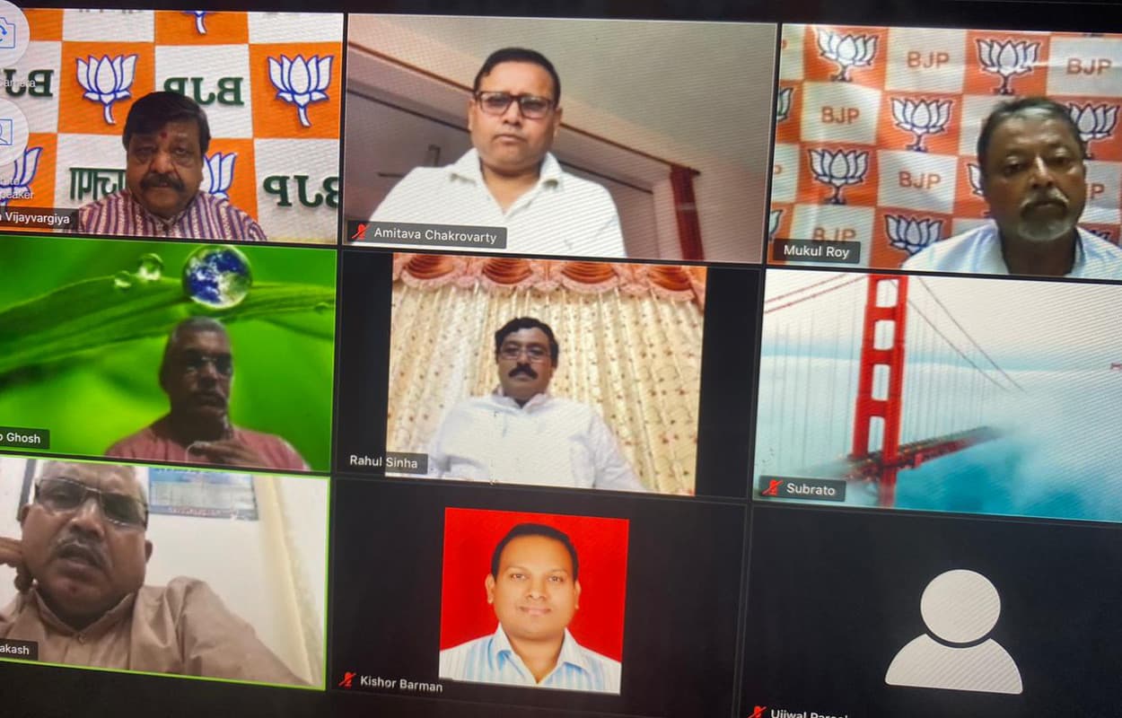 चक्रवाती तूफान ‘अम्फान’ पर बंगाल में गरमायी राजनीति, विजयवर्गीय का आरोप- तूफान पर भी राजनीति कर रही हैं ममता