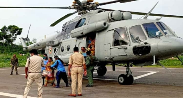 Flood in West Bengal 2021: बंगाल में बाढ़ से हाहाकार, हुगली में उतारनी पड़ी सेना