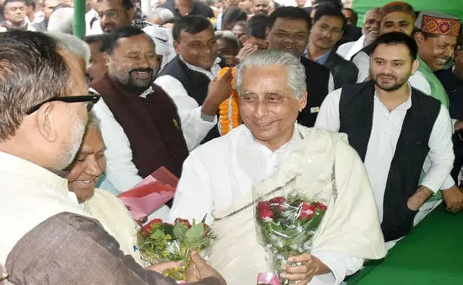 Bihar Election 2020: बिहार का ऐसा नेता जिसने बेटे को चुनाव में हरा कर दिया था पार्टी का साथ, इस बार जिताना चुनौती