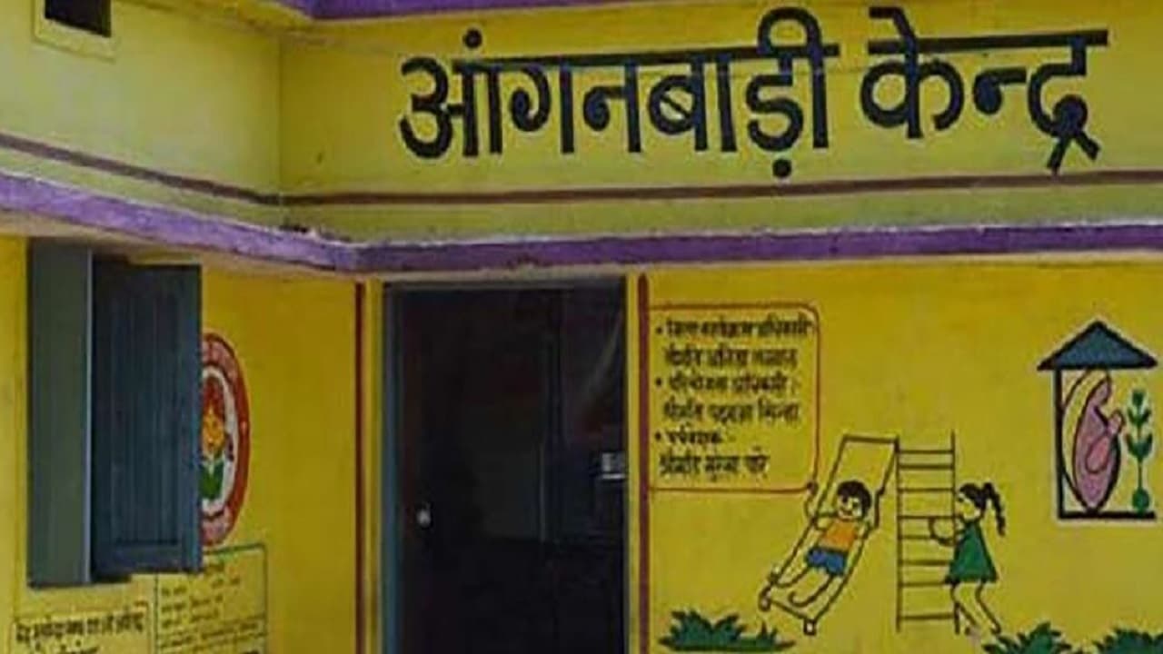 धुआं मुक्त होगा बिहार का आंगनबाड़ी केंद्र, अगले माह से लकड़ी की जगह गैस से बनेगा खाना