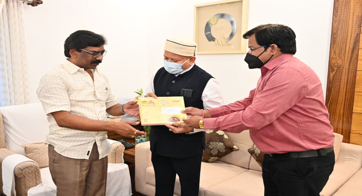 झारखंड CM हेमंत सोरेन को राष्ट्रीय आदिवासी नृत्य महोत्सव में शामिल होने के लिए छत्तीसगढ़ आने का मिला निमंत्रण