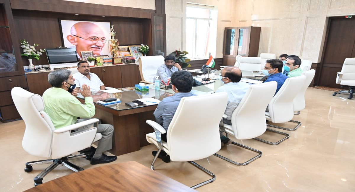 झारखंड में फिलहाल नहीं खुलेंगे मंदिर, सुप्रीम कोर्ट के आदेश का होगा अध्ययन,आपदा प्रबंधन की बैठक में हुआ निर्णय