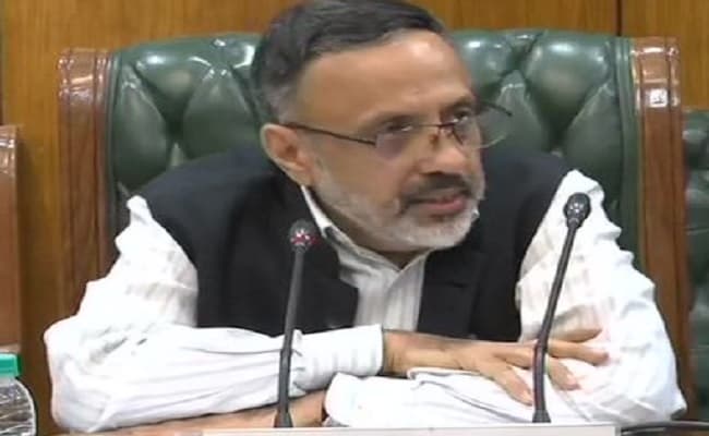 देश में कोरोना वायरस और वैक्सीनेशन के हालात पर कैबिनेट सचिव की हाई लेवल मीटिंग, डेंगू पर भी चर्चा