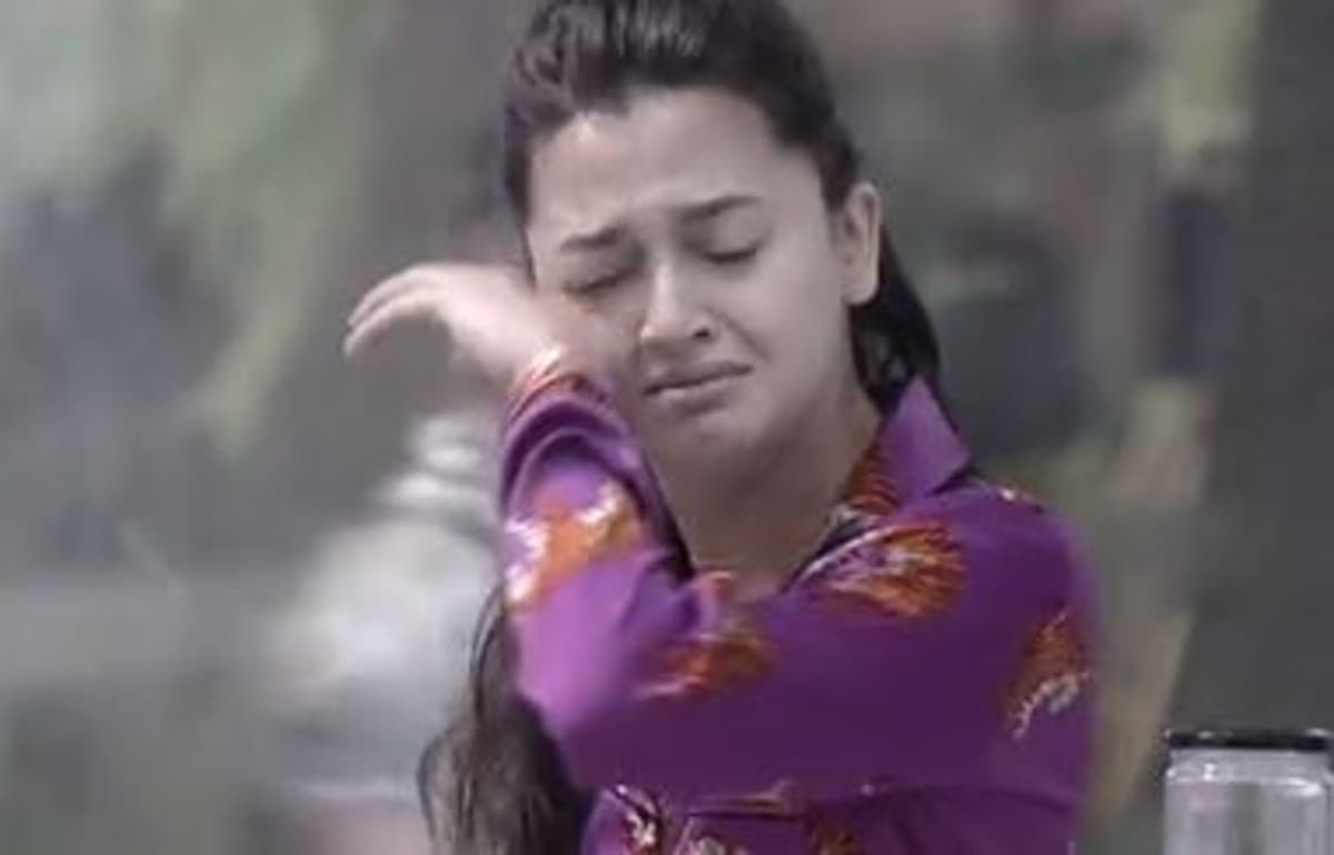 Gorakhpur News: शॉर्ट सर्किट से किराने की दुकान में लगी आग, लाखों का समान जलकर खाक