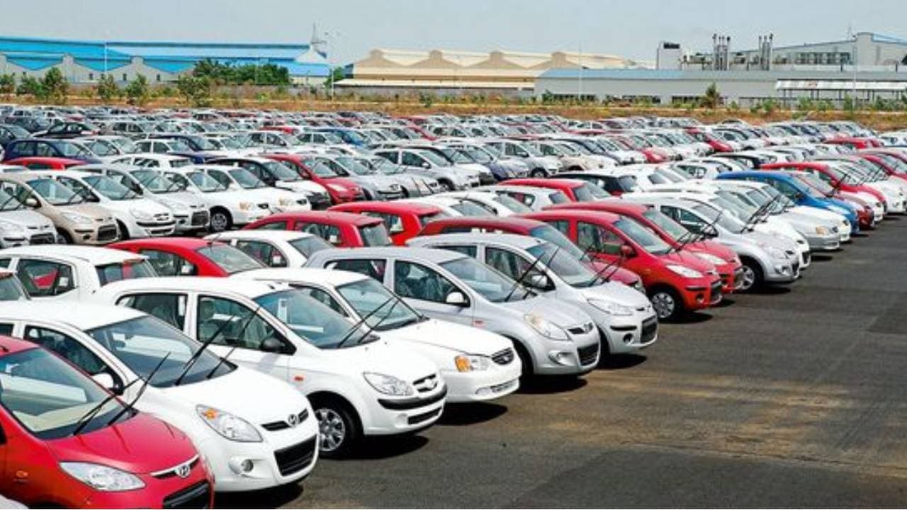 भारत में मारुति, हुंडई और टोयोटा की धूम, सितंबर में कारों की रिकॉर्ड बिक्री भारत में मारुति, हुंडई और टोयोटा की धूम, सितंबर में कारों की रिकॉर्ड बिक्री