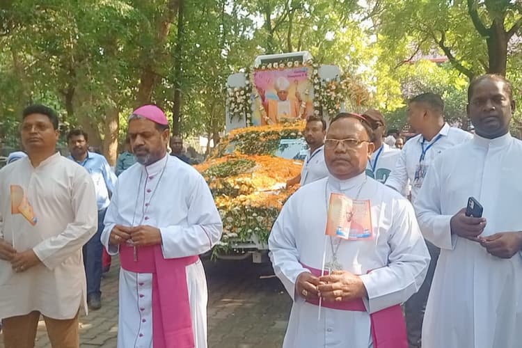 झारखंड: कार्डिनल तेलेस्फोर पी टोप्पो का राजकीय सम्मान के साथ होगा अंतिम संस्कार, हेमंत सरकार ने लिया निर्णय