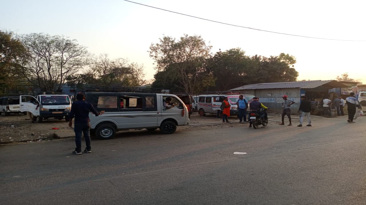 चाईबासा के सरकारी बस स्टैंड की करीब ढाई लाख तक घटी बोली, जानें मूल्य गिरावट का क्या रहा कारण