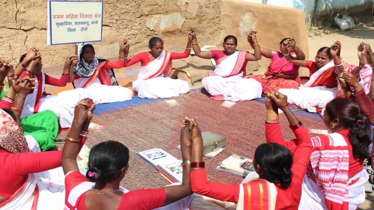 Women's Day 2021 : महिला दिवस के दिन झारखंड की चमन महिला विकास संघ को मिला राष्ट्रीय पुरस्कार, 7 साल से कर रही है बेहतर संचालन