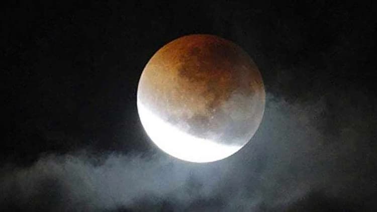 Grahan Effect Rashi: चंद्र ग्रहण के बाद इन राशि वालों के जीवन में तबाही, जानें आपके लिए कैसा रहेगा अगले 15 दिन