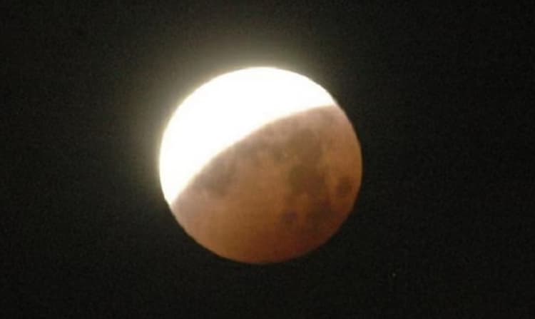 Chandra Grahan 2021 Date And Time: साल का पहला चंद्रग्रहण कब? सूतक काल पड़ेगा या नहीं, राहु-केतु का क्या है ग्रहण से संबंध, जानें सबकुछ