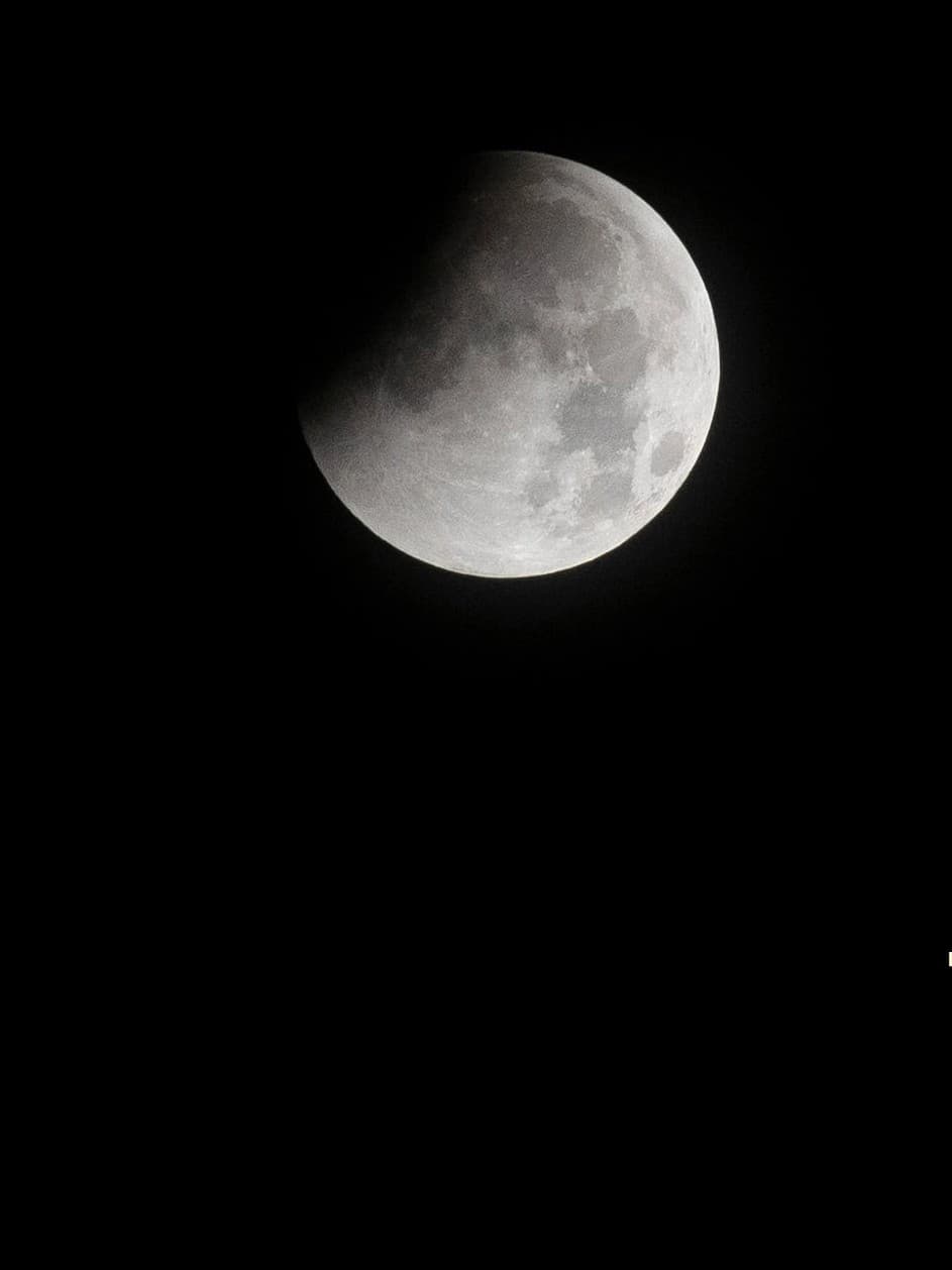 शरद पूर्णिमा की रात लगेगा चंद्र ग्रहण, भूल से भी न करें ऐसी गलती, नहीं तो होगा अर्थ का अनर्थ