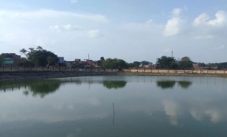 छठ को लेकर गुमला में तैयारी पूरी, भगवान सूर्य की प्रतिमा, रंग-बिरंगे पानी के फव्वारे रहेंगे मुख्य आकर्षण