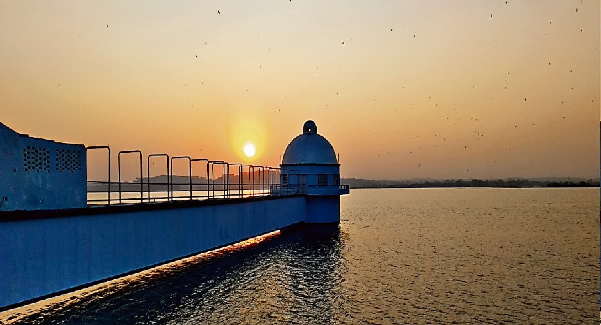 Ranchi Chhath: दर्जन से ज्यादा छठ घाट 5 से 6 फीट गहरे, अर्घ के दौरान रहना होगा सावधान, ये है प्रशासन की तैयारी