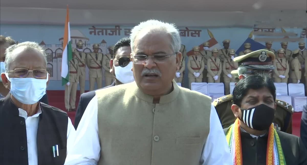 Chhattisgarh: विधानसभा चुनाव से पहले बघेल सरकार का बड़ा ऐलान, युवाओं को मासिक भत्ता देने की घोषणा Chhattisgarh: विधानसभा चुनाव से पहले बघेल सरकार का बड़ा ऐलान, युवाओं को मासिक भत्ता देने की घोषणा