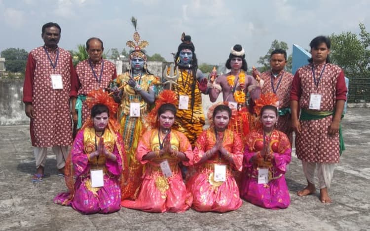 Jharkhand News: महाकाल की नगरी उज्जैन में खरसावां के छऊ कलाकारों ने शिव तांडव नृत्य पेश कर सबका मन मोहा