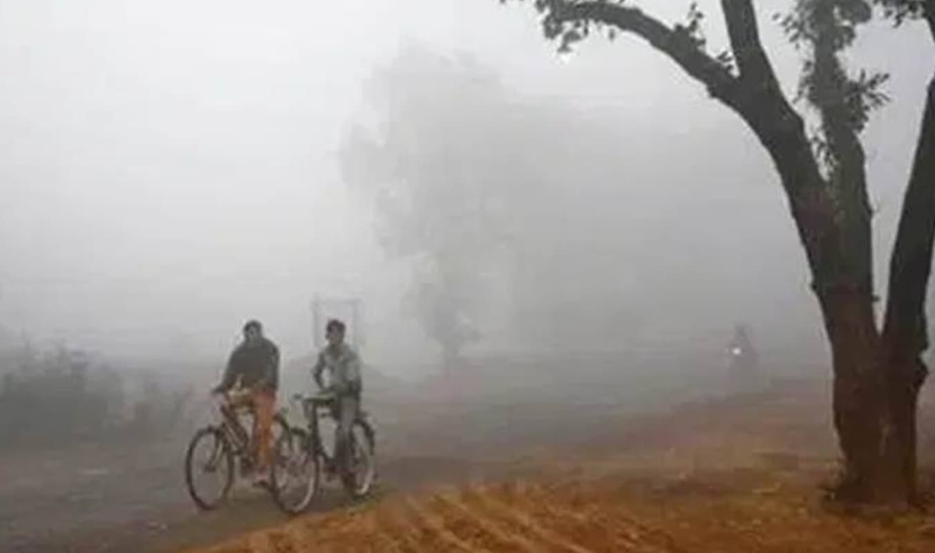 Jharkhand Weather: झारखंड में अभी ठंड से राहत नहीं, जानें आज के मौसम का हाल
