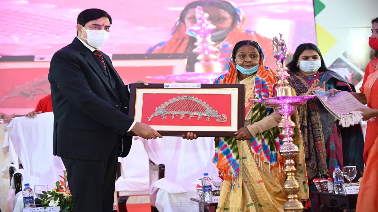 झारखंड में डायन कुप्रथा खत्म करने का संकल्प, चीफ जस्टिस डॉ रवि रंजन बोले- हर गांव में एक छुटनी देवी की जरूरत