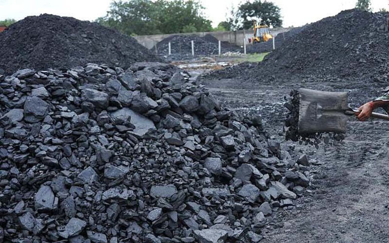 BCCL में नौ महीने में 5752 रैक कोयला की हुई आपूर्ति, खराब गुणवत्ता की मिली सर्वाधिक शिकायतें