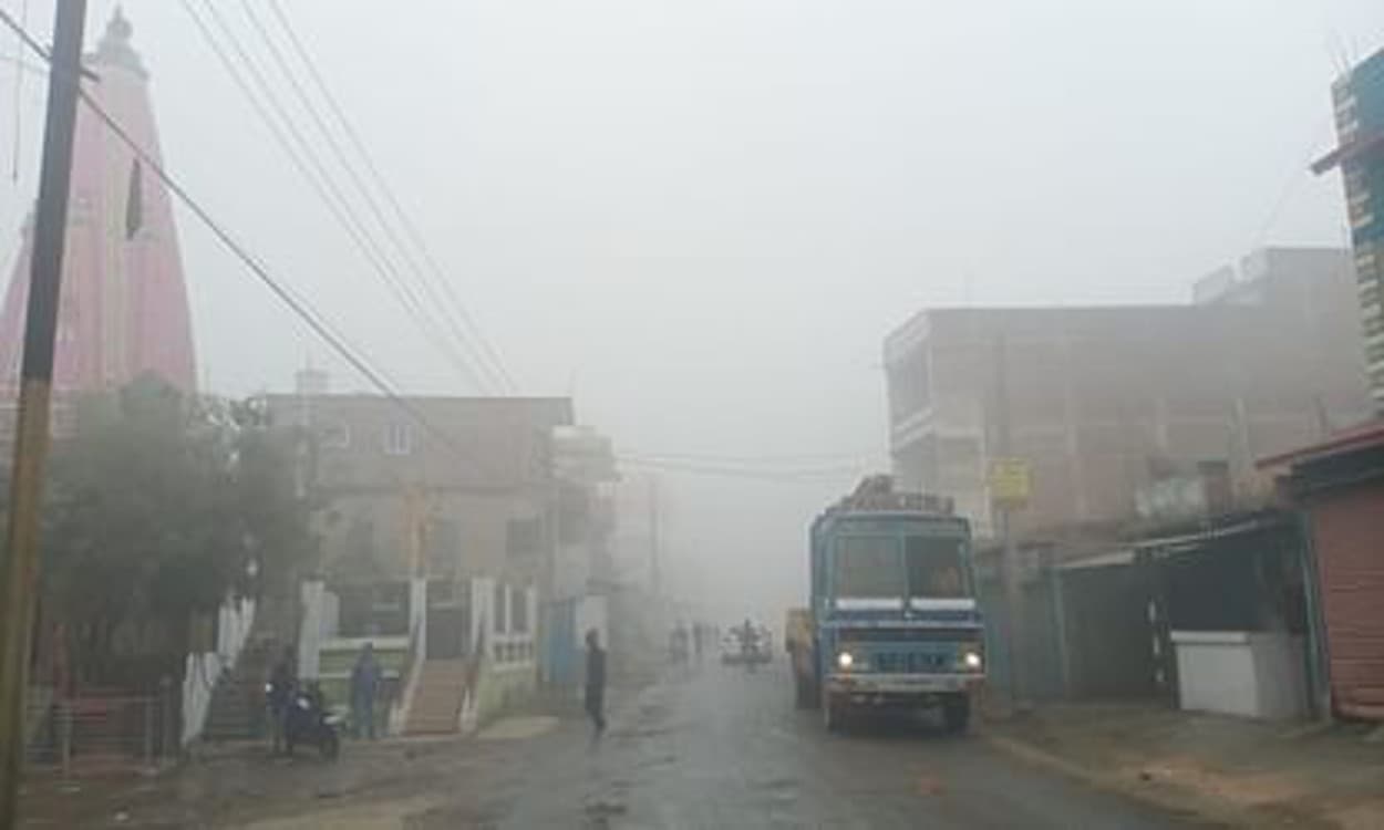 Jharkhand Weather Forecast : झारखंड के कई जिलों में 2 फरवरी तक चलेगी शीत लहर, तापमान में भी आयेगी गिरावट