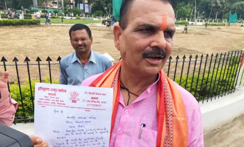 स्मार्ट सिटी में विकल्प नहीं, इसलिए मुजफ्फरपुर के फ्लाई ओवर बन गये पार्किंग प्लेस