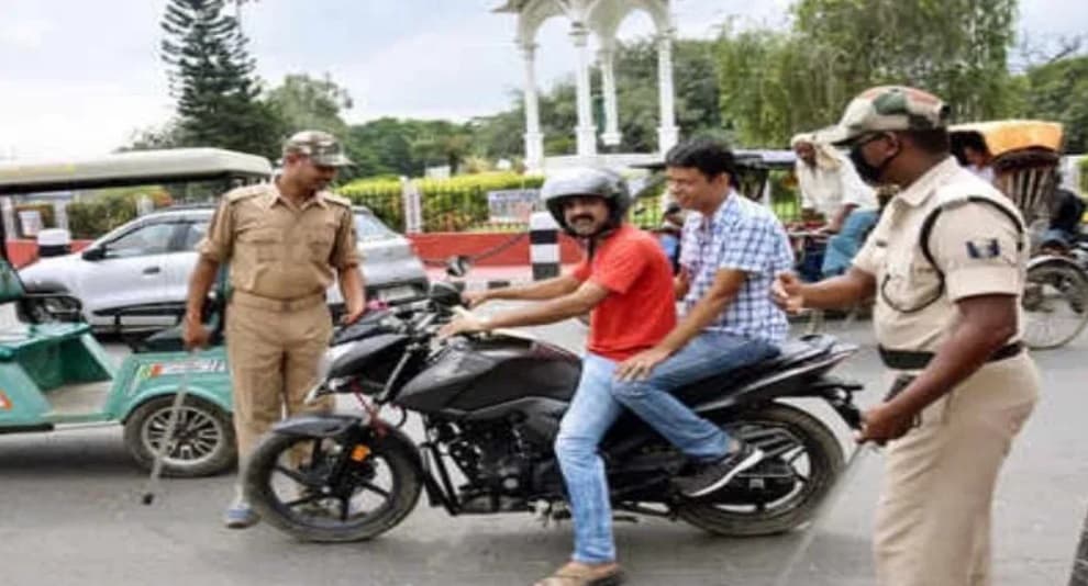 बिहार के 12 ट्रैफिक जिलों में मैनुअल चालान बंद, दरभंगा, भागलपुर में भी अब हैंडहेल्ड डिवाइस से कटेगा ई-चालान