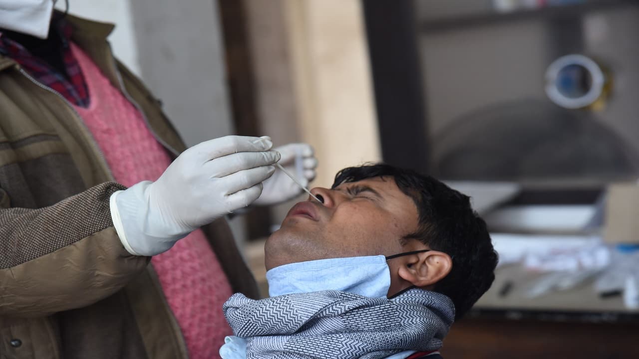 अब झारखंड के प्राइवेट लैब्स में RTPCR जांच 300 रुपये में, होम कलेक्शन के लिए देने होंगे सिर्फ इतने रुपये अब झारखंड के प्राइवेट लैब्स में RTPCR जांच 300 रुपये में, होम कलेक्शन के लिए देने होंगे सिर्फ इतने रुपये