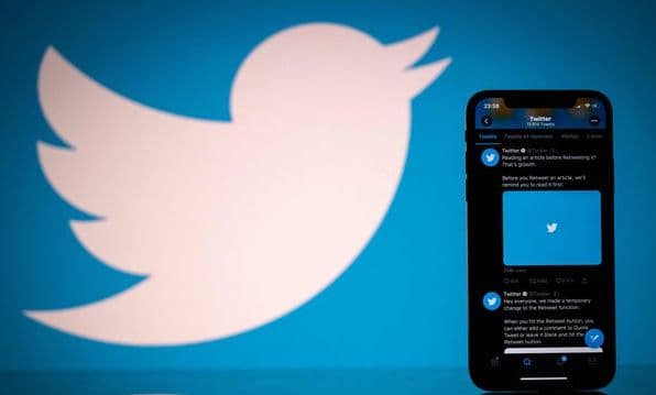 Twitter ने शुरू की स्ट्राइक पॉलिसी, Covid Vaccine पर भ्रामक जानकारी फैलाने वाले यूजर्स के अकाउंट होंगे ब्लॉक Twitter ने शुरू की स्ट्राइक पॉलिसी, Covid Vaccine पर भ्रामक जानकारी फैलाने वाले यूजर्स के अकाउंट होंगे ब्लॉक