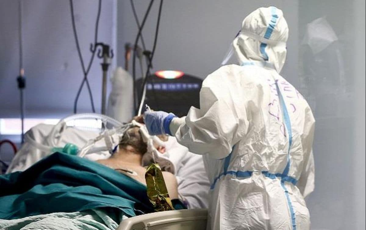 Coronavirus In India : कोरोना वैक्सीन की चौथी डोज आपको लगवानी चाहिए ? जानें क्या कहते है विशेषज्ञ